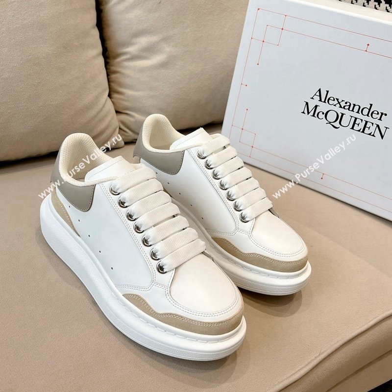 Alexander McQueen Oversized Retro Sneakers in Patchwork Silky Calfskin White/Beige/Grey 2024 1225 (SS-241225076)