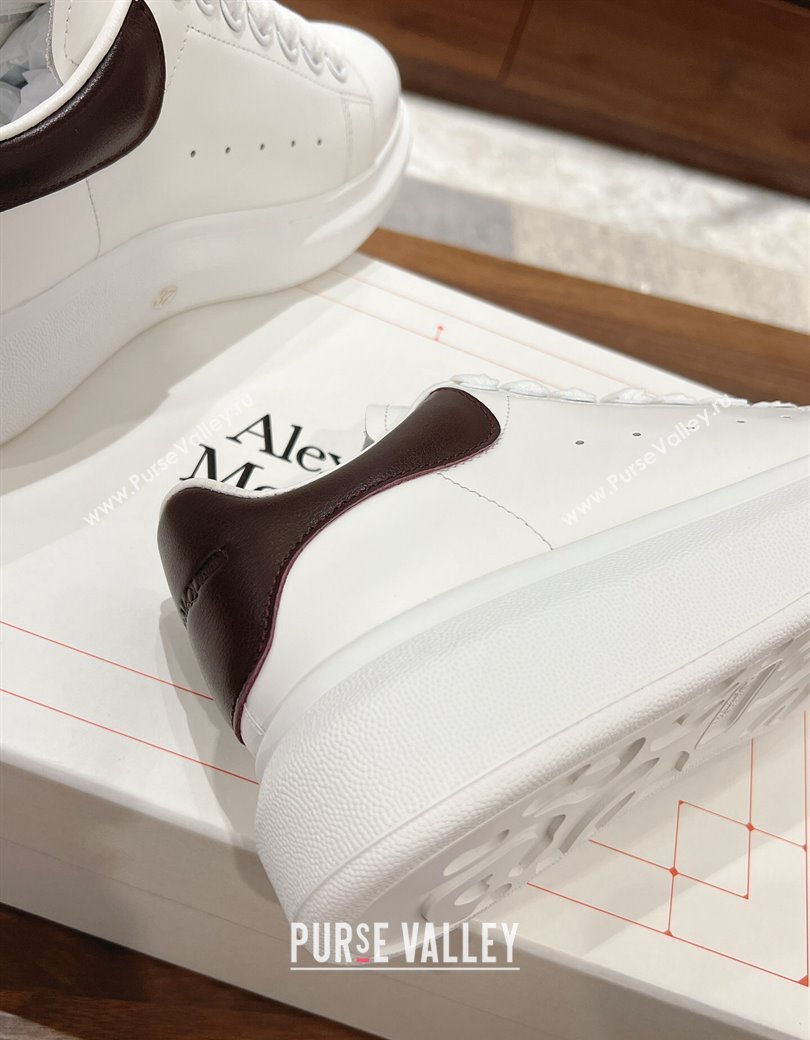 Alexander McQueen Oversized Sneakers in Silky Calfskin and Grained Leather Heel Tab Dark Burgundy 2024 1225 (SS-241225054)