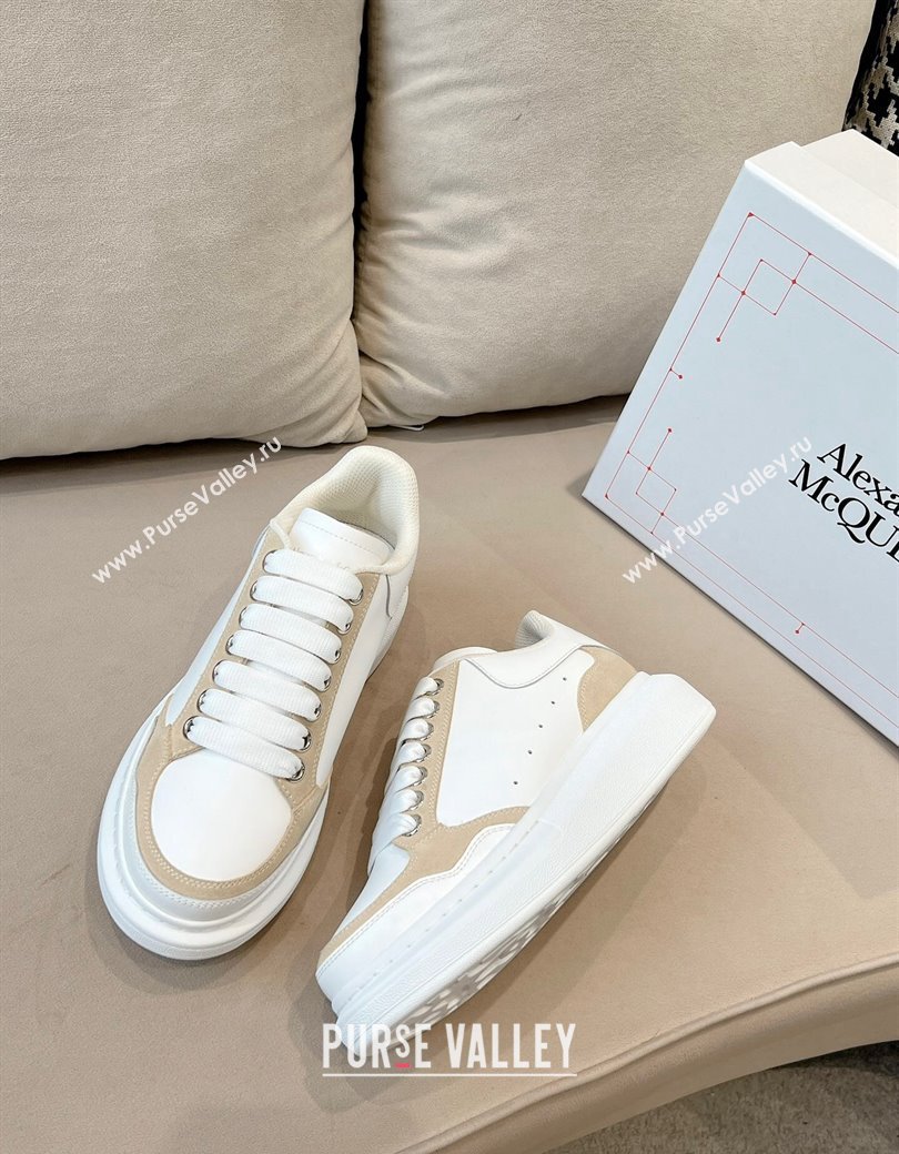 Alexander McQueen Oversized Retro Sneakers in Patchwork Silky Calfskin White/Beige2 2024 1225 (SS-241225077)