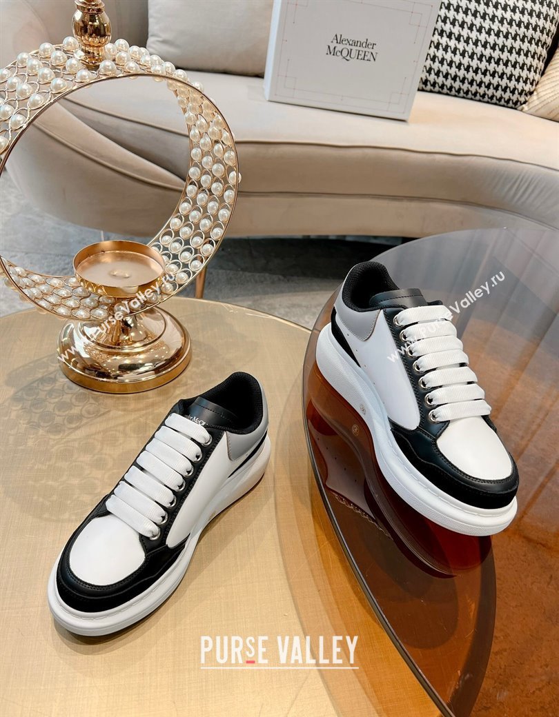 Alexander McQueen Oversized Retro Sneakers in Patchwork Silky Calfskin White/Grey/Black 2024 1225 (SS-241225078)