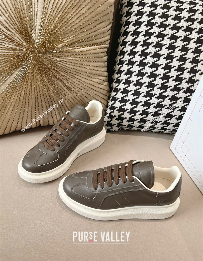 Alexander McQueen Oversized Retro Sneakers in Calfskin Leather Dark Grey 2024 1225 (SS-241225062)