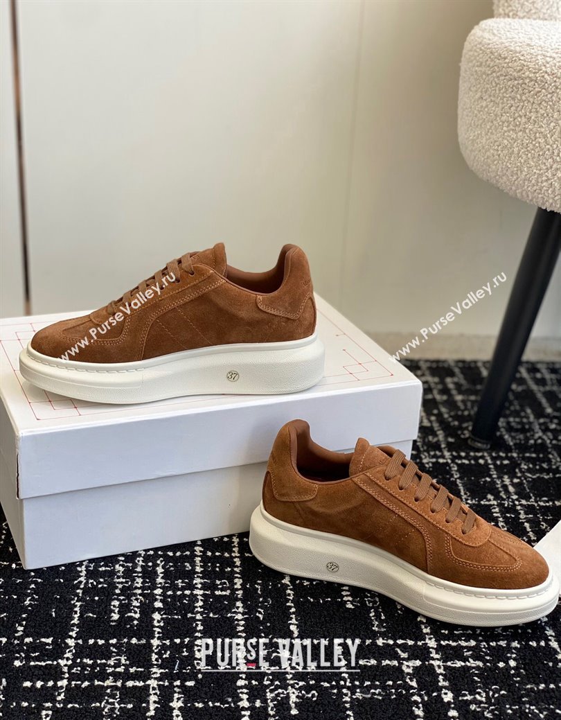 Alexander McQueen Oversized Retro Sneakers in Suede Brown 2024 1114 (KL-241114002)