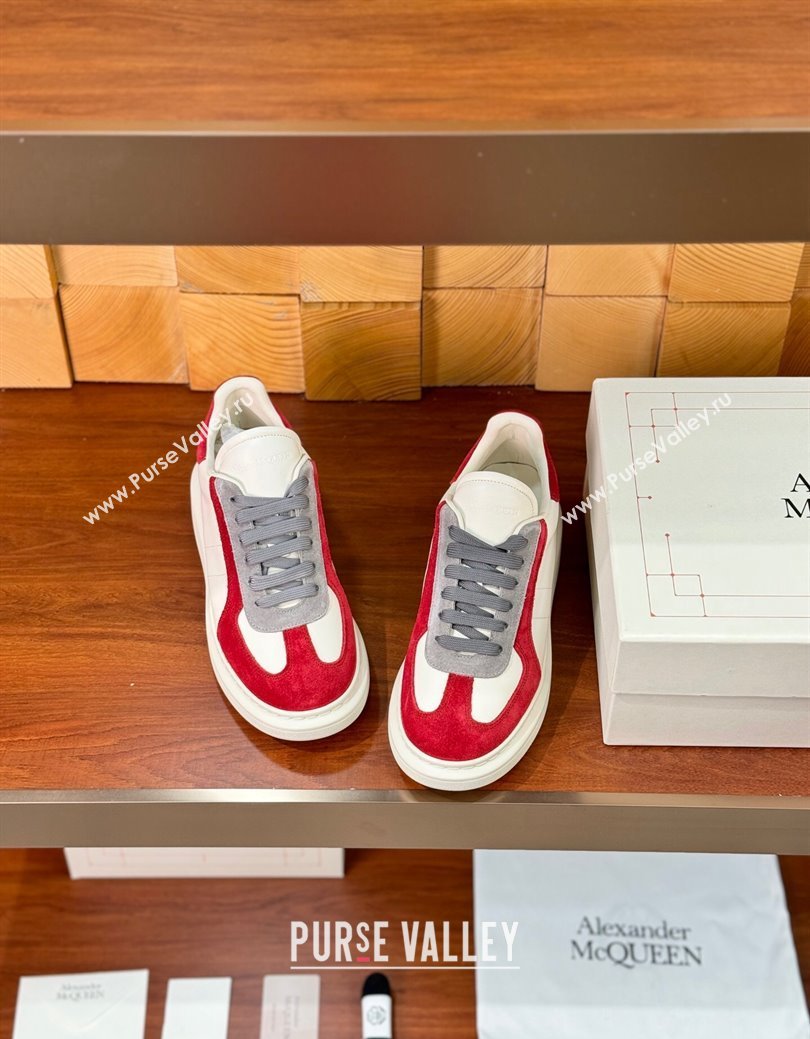 Alexander McQueen Oversized Retro Sneakers in Calfskin and Suede White/Red 2024 1114 (KL-241114016)