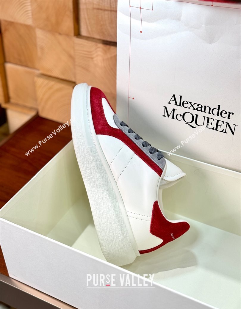 Alexander McQueen Oversized Retro Sneakers in Calfskin and Suede White/Red 2024 1114 (KL-241114016)