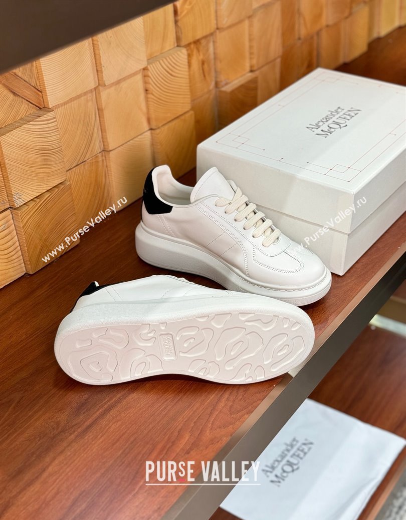 Alexander McQueen Oversized Retro Sneakers in Matte Silky Calfskin White/Black Tab 2024 (KL-241114017)