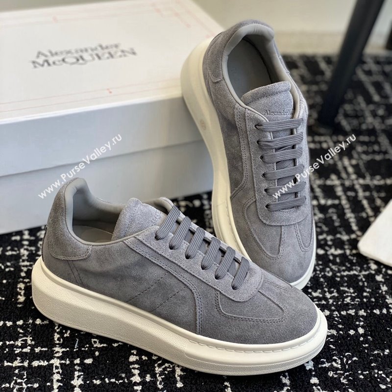 Alexander McQueen Oversized Retro Sneakers in Suede Dark Grey 2024 1114 (KL-241114003)
