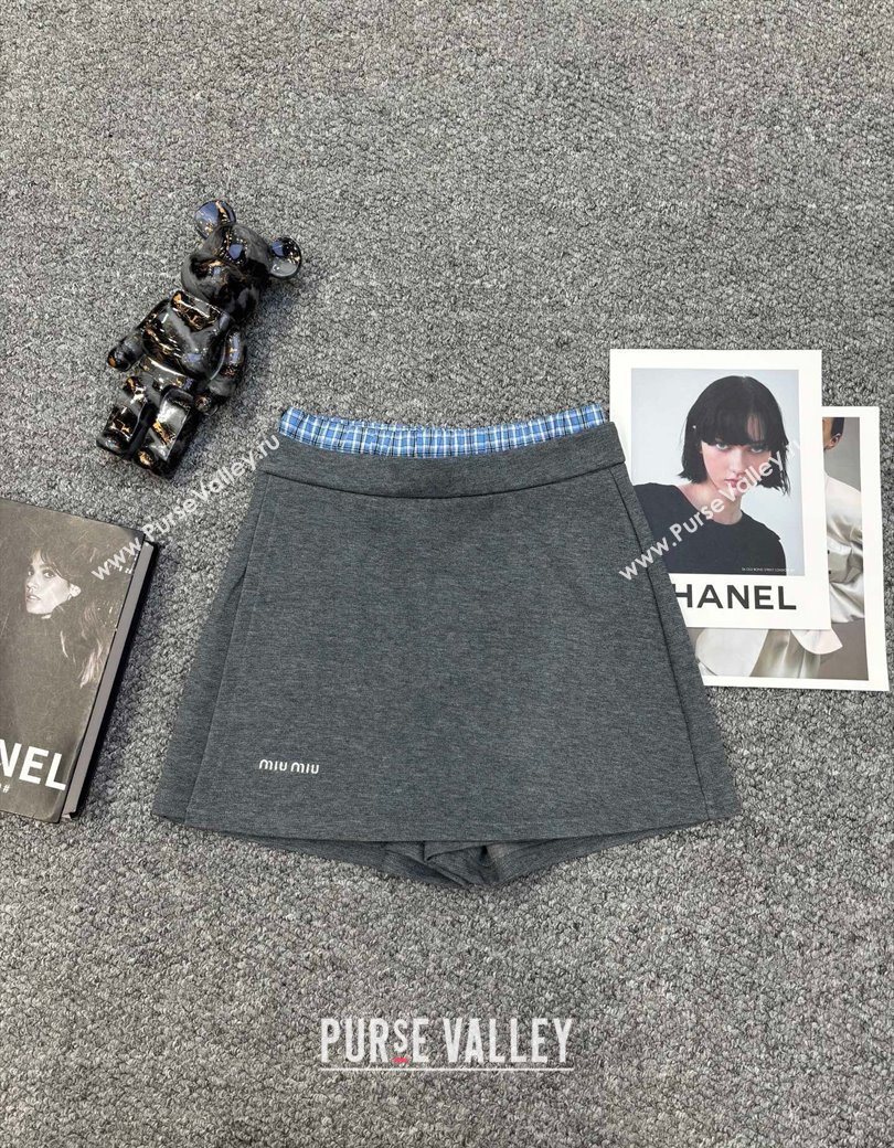Miu Miu Sweatshirt and Shorts Set with Plaid Trim Grey 2025 MIU0903014 (QI-250903015)