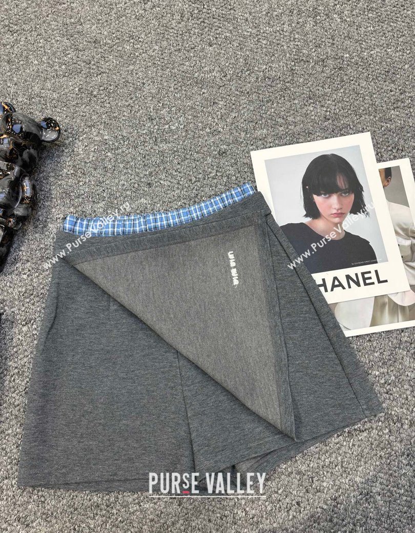 Miu Miu Sweatshirt and Shorts Set with Plaid Trim Grey 2025 MIU0903014 (QI-250903015)