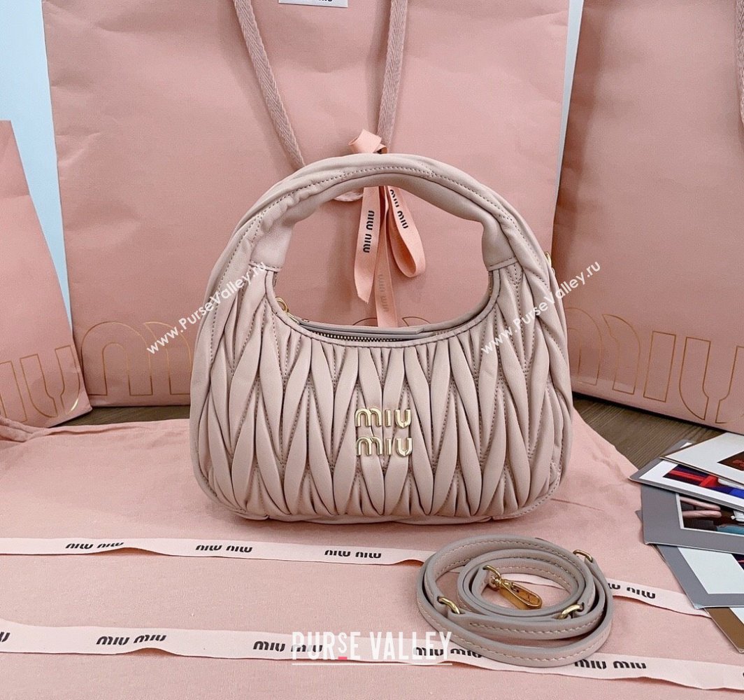 Miu Miu Wander Matelasse Nappa Leather Small Hobo bag 5BC125 Light Pink 2025 (JD-250520092)
