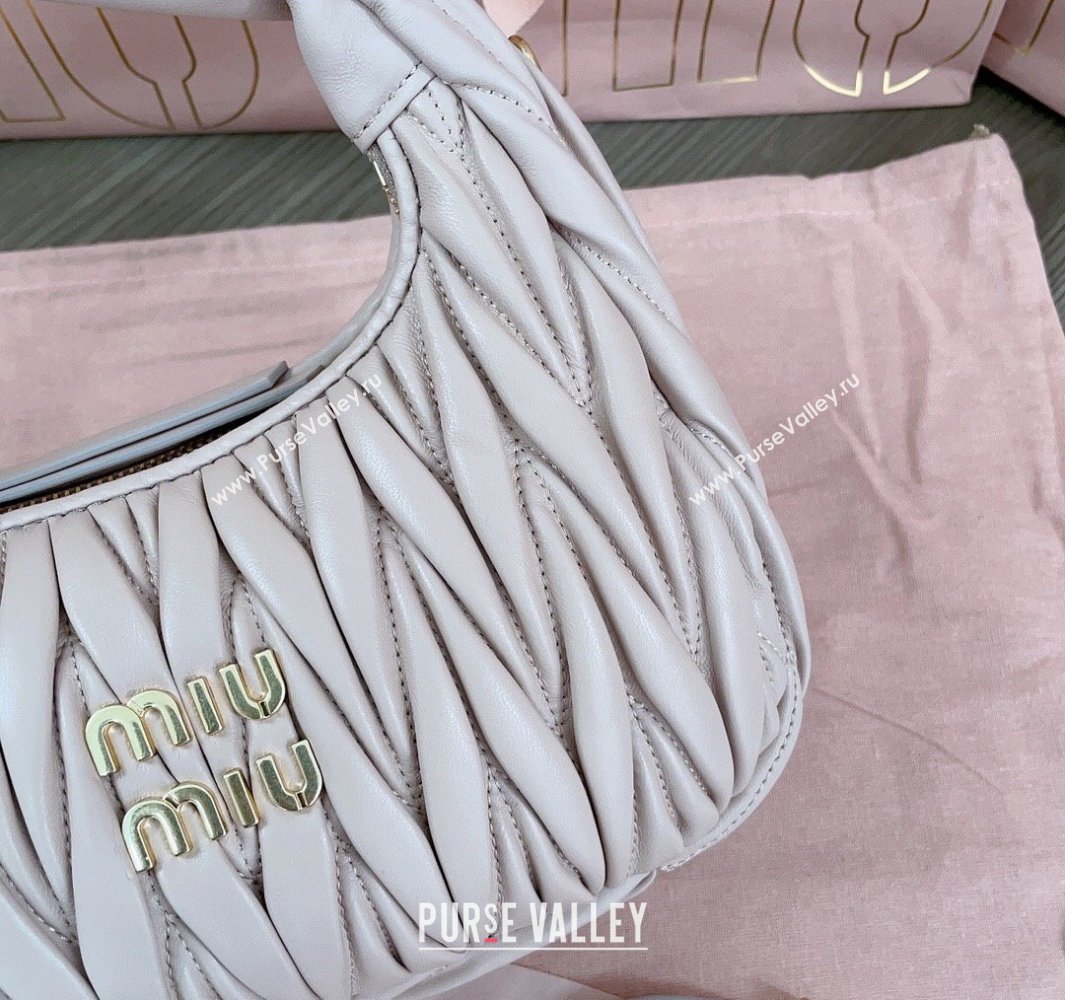 Miu Miu Wander Matelasse Nappa Leather Small Hobo bag 5BC125 Light Pink 2025 (JD-250520092)