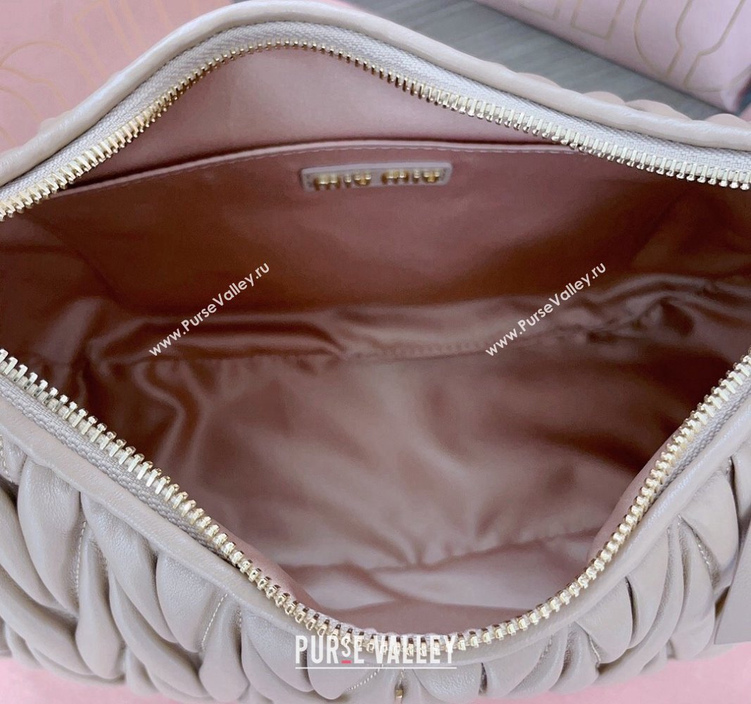 Miu Miu Wander Matelasse Nappa Leather Hobo bag 5BC108 Nude Pink 2024 (JD-240923023)