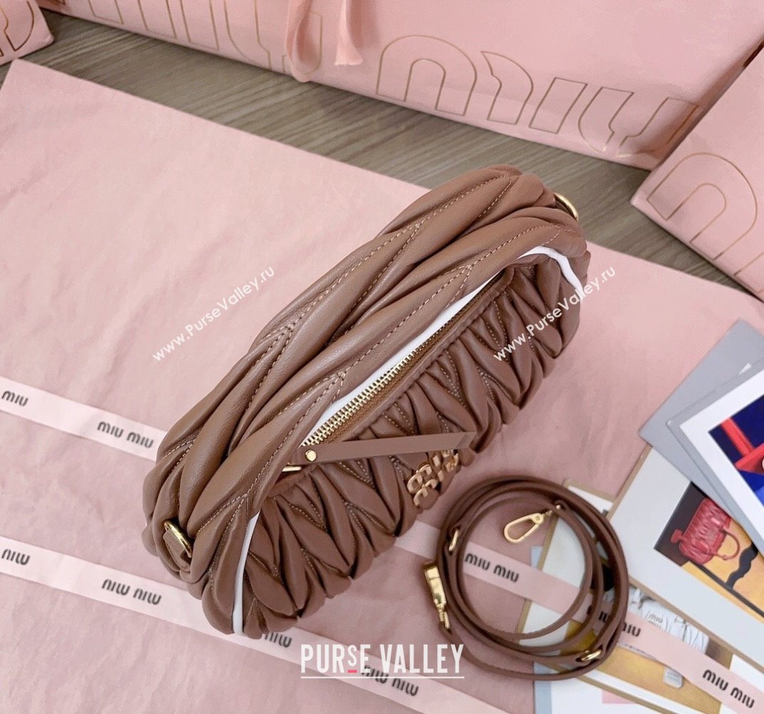 Miu Miu Wander Matelasse Nappa Leather Hobo Mini bag with Contrasting Trim 5BC125 Cognac Brown 2025 (JD-250407124)