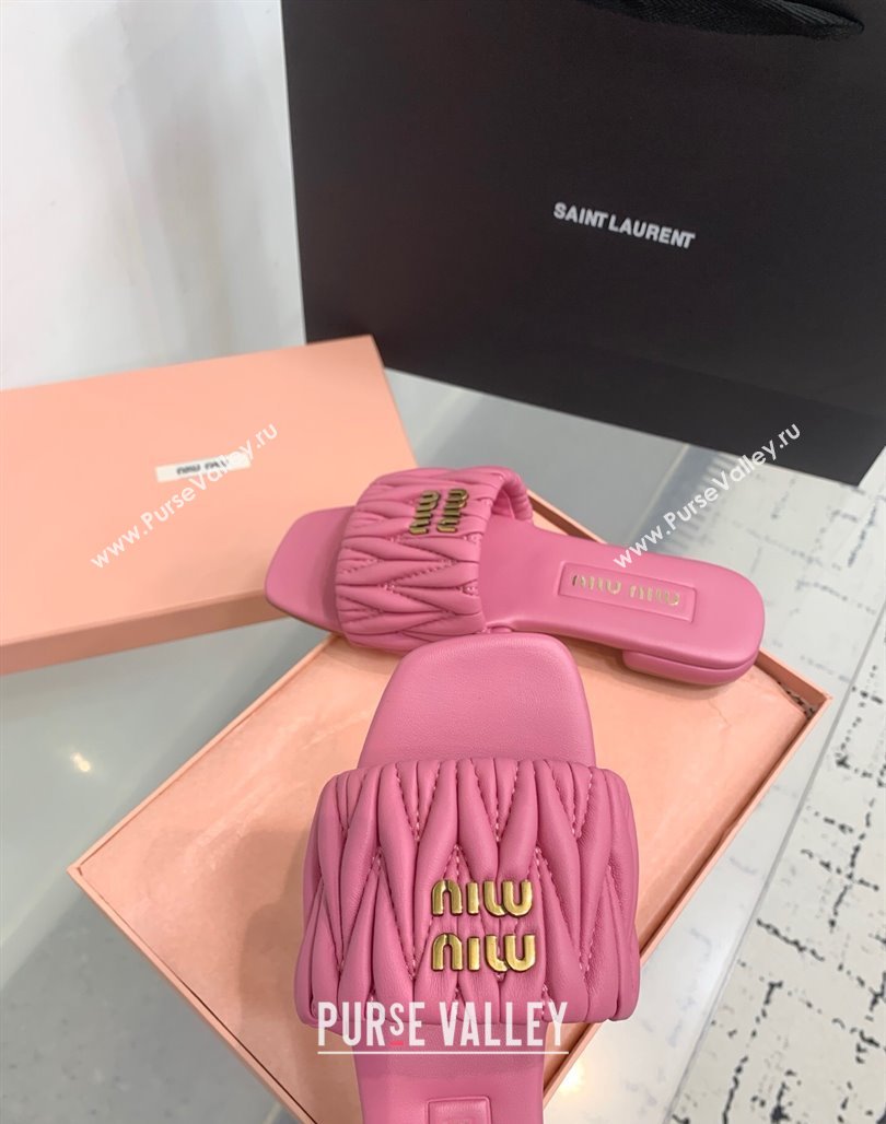 Miu Miu Matelasse Nappa Leather Flat Slides Sandal Pink 2025 5XX605 (KER-250426077)