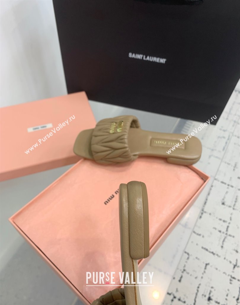 Miu Miu Matelasse Nappa Leather Flat Slides Sandal Khaki 2025 5XX605 (KER-250426078)