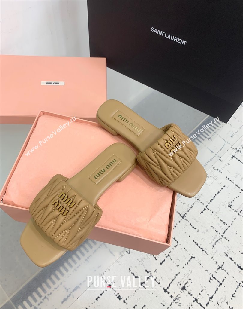 Miu Miu Matelasse Nappa Leather Flat Slides Sandal Light Brown 2025 5XX605 (KER-250426079)