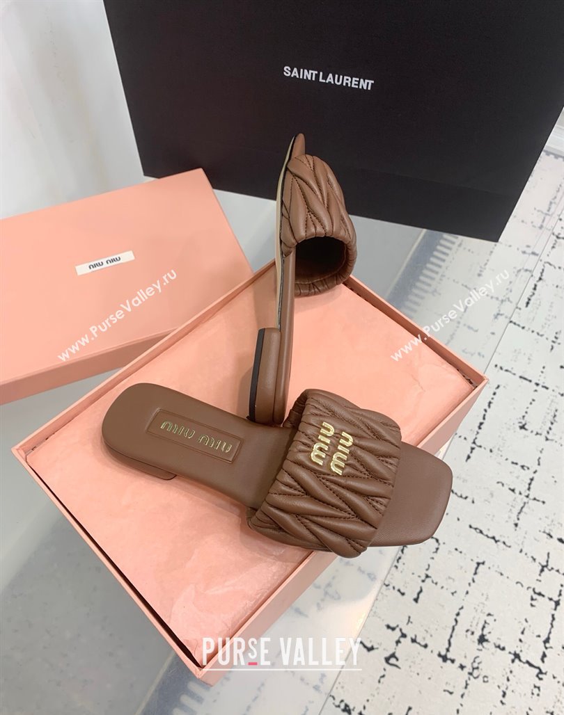 Miu Miu Matelasse Nappa Leather Flat Slides Sandal Brown2 2025 5XX605 (KER-250426080)