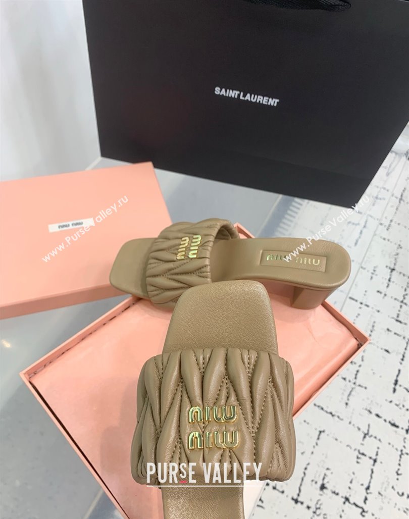 Miu Miu Matelasse Nappa Leather Heel Slides Sandal 5.5cm Khaki 2025 5XX657 (KER-250426085)
