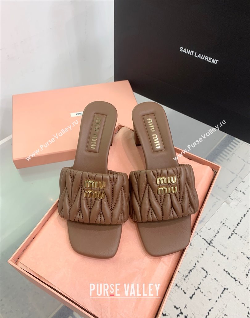 Miu Miu Matelasse Nappa Leather Heel Slides Sandal 5.5cm Brown 2025 5XX657 (KER-250426088)