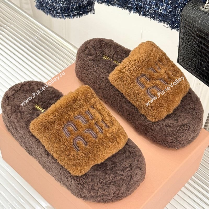 Miu Miu Shearling Platform Slides Sandal Dark/Brown 2025 MIU082609 (MD-250826062)
