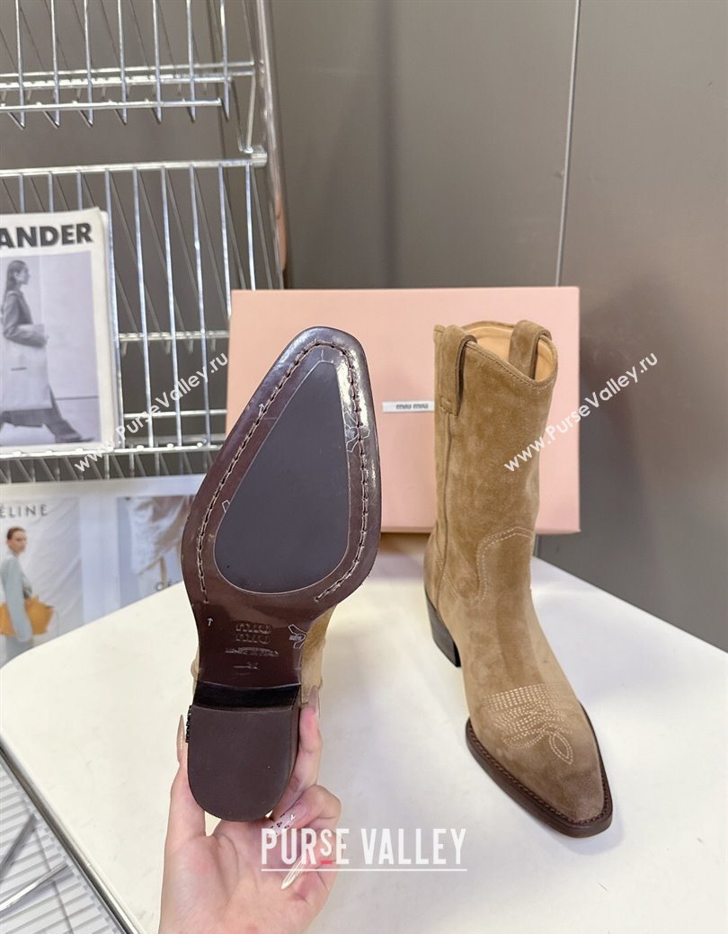 Miu Miu Suede Heel Ankle Boots 5cm Beige 2025 MIU082605 (MD-250826039)