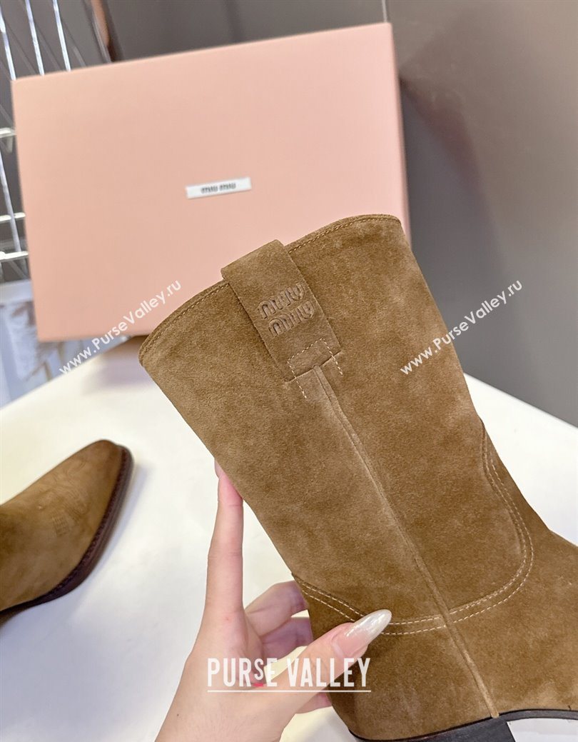 Miu Miu Suede Heel Ankle Boots 5cm Khaki 2025 MIU082605 (MD-250826040)