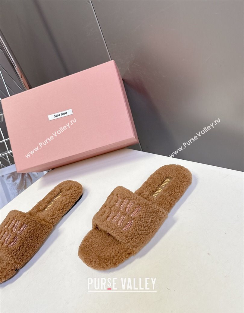 Miu Miu Shearling Flat Slides Sandal Light Brown 2025 MIU082608 (MD-250826051)