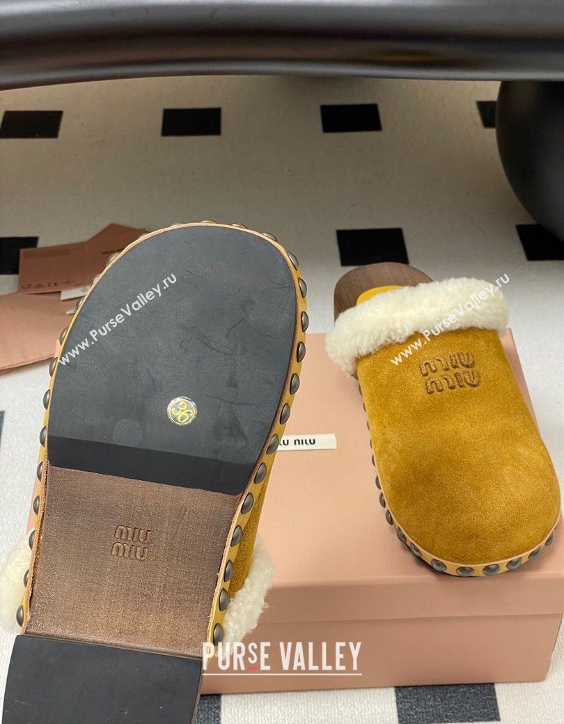 Miu Miu Suede and Wool Clogs Mules Yellow 2025 MIU082609 (MD-250826058)