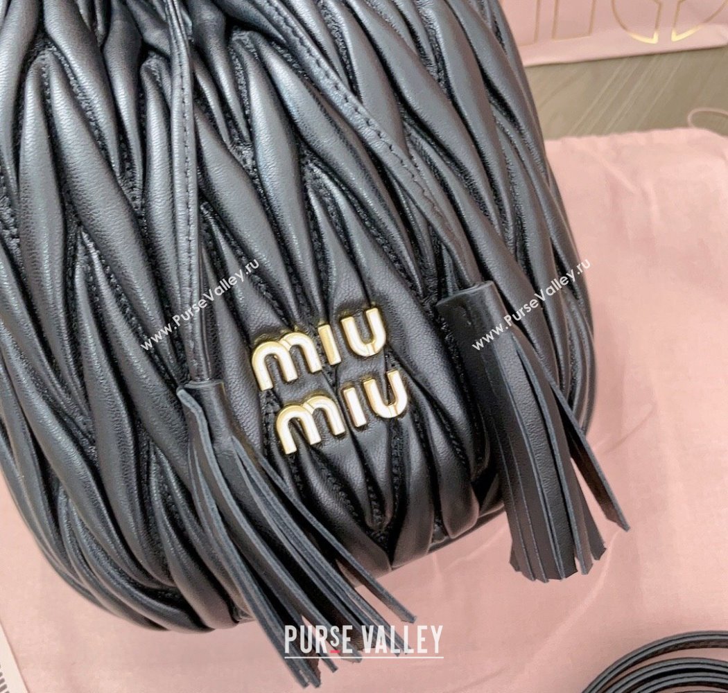 Miu Miu Matelasse nappa leather bucket bag 5BE084 Black 2025 (JD-250926016)