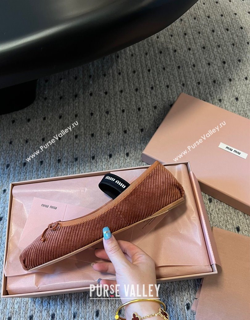 Miu Miu Corduroy Ballerinas Flat with Bow and Elastic Band Brown 2025 5F794D (KL-251025035)