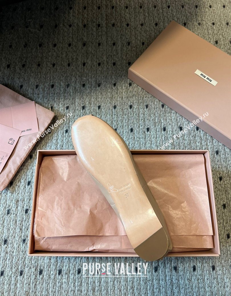 Miu Miu Leather Ballerinas Flat with Bow and Strass Band Beige 2025 5F794D (KL-251025044)