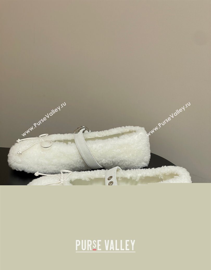 Miu Miu Shearling Ballerinas Flat with Buckle Strap White 2025 5F272E (MD-251025049)