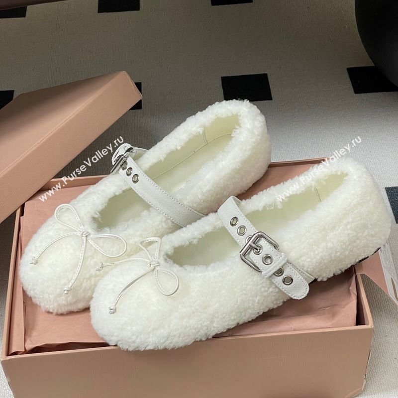 Miu Miu Shearling Ballerinas Flat with Buckle Strap White 2025 5F272E (MD-251025049)