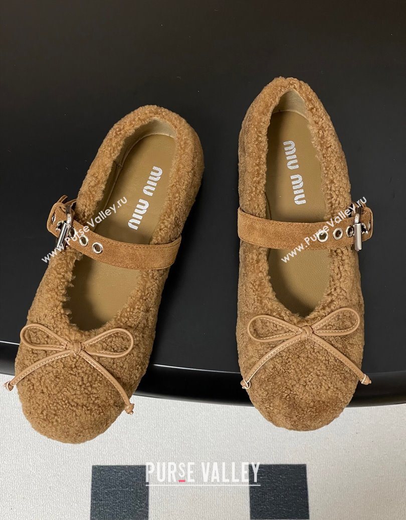 Miu Miu Shearling Ballerinas Flat with Buckle Strap Brown 2025 5F272E (MD-251025050)