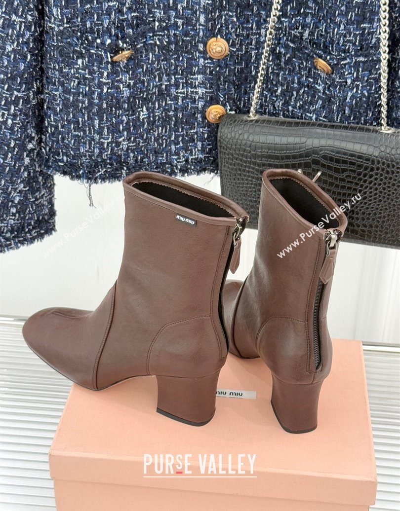 Miu Miu Nappa Leather Heel Ankle Boots 5cm with Logo Tag Dark Brown 2025 5T557E (MD-251024122)