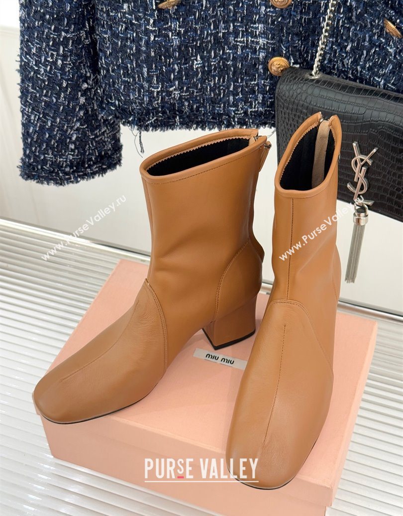 Miu Miu Nappa Leather Heel Ankle Boots 5cm with Logo Tag Light Brown 2025 5T557E (MD-251024124)