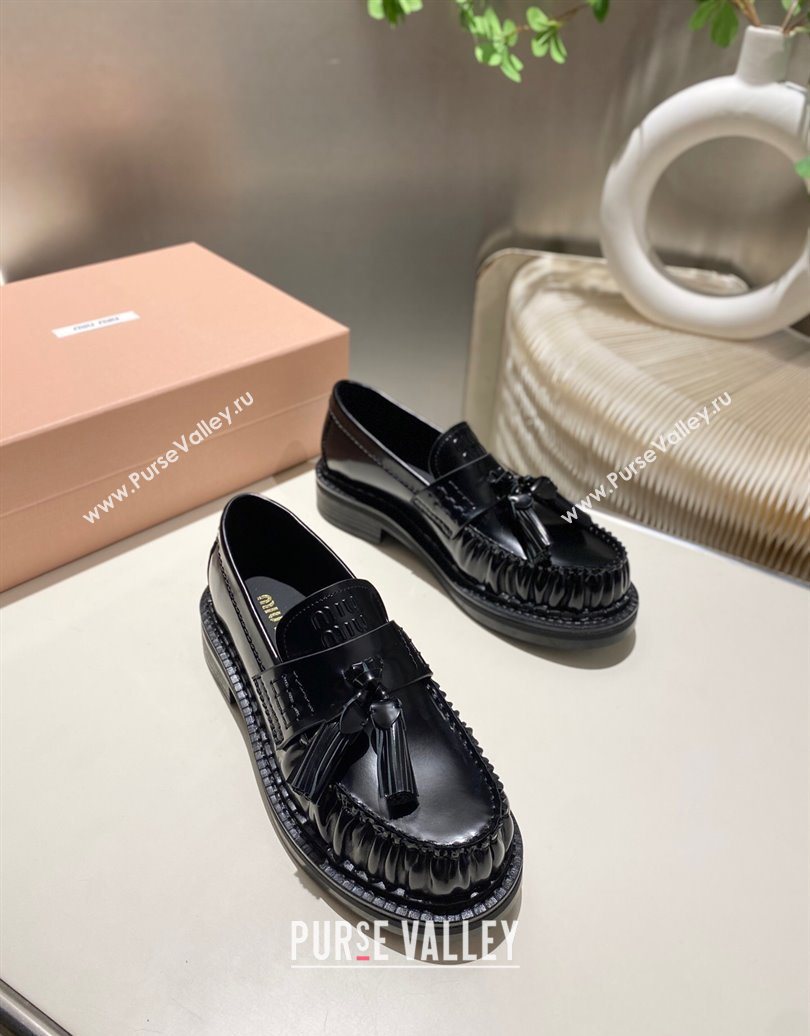 Miu Miu Tassel Loafers in Polished Leather Black 2025 5D497E (MD-251025003)