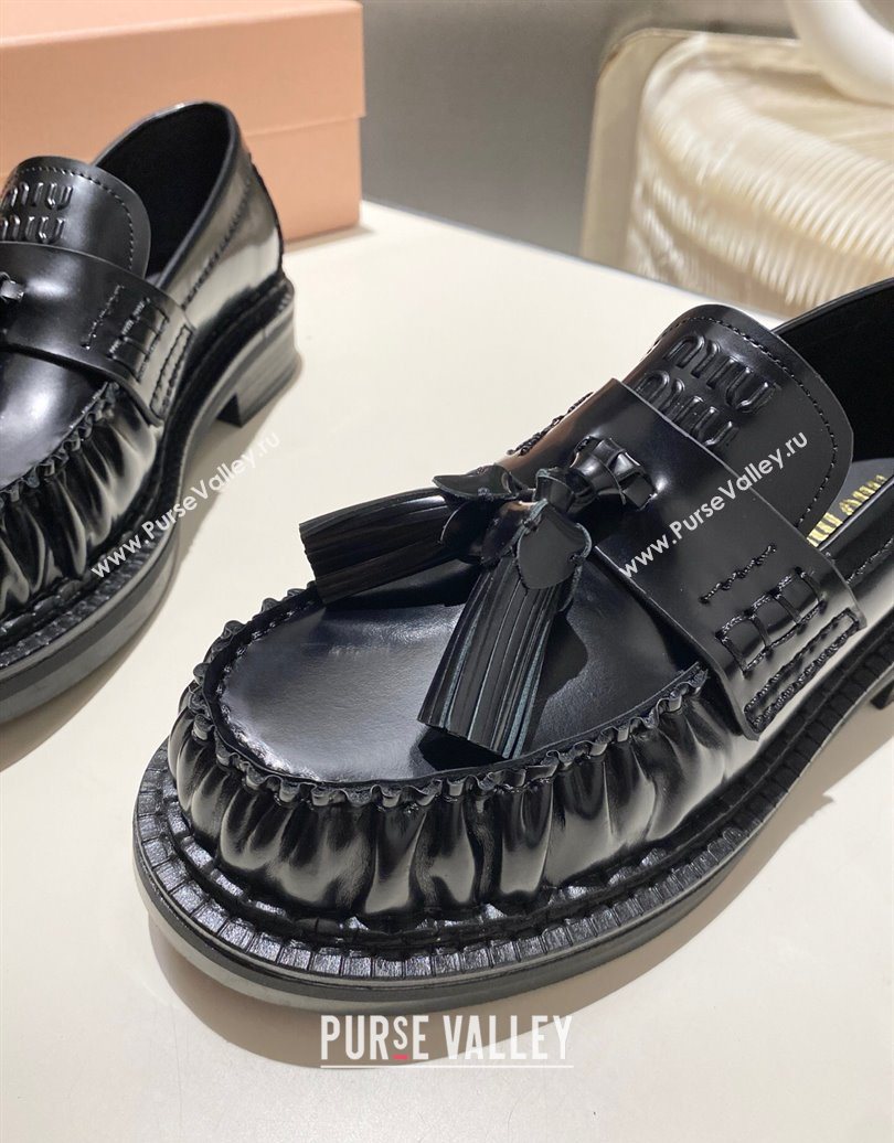 Miu Miu Tassel Loafers in Polished Leather Black 2025 5D497E (MD-251025003)