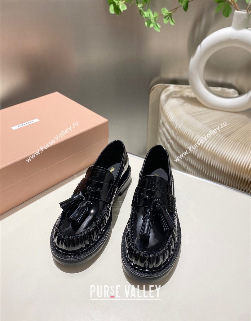 Miu Miu Tassel Loafers in Patent Leather Black 2025 5D497E (MD-251025005)