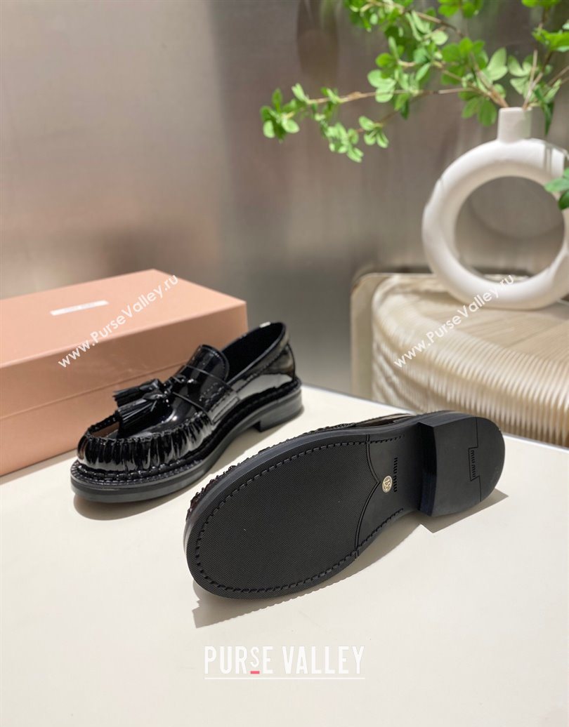 Miu Miu Tassel Loafers in Patent Leather Black 2025 5D497E (MD-251025005)