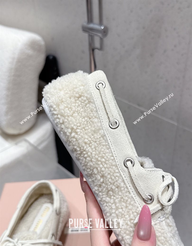 Miu Miu Shearling Laced-up Loafers with Bow White 2025 5D525E (HQG-251025017)