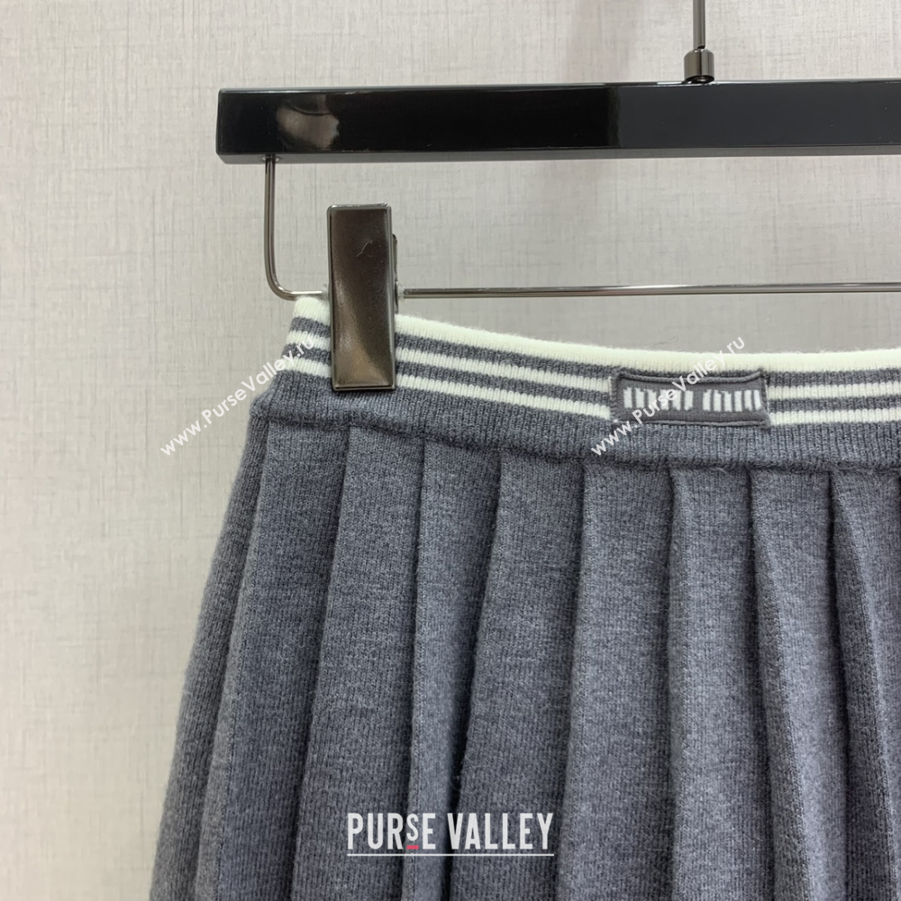 Miu Miu Wool Knit Polo Shirt and Skirt Set Grey 2025 M110506 (QI-251105009)