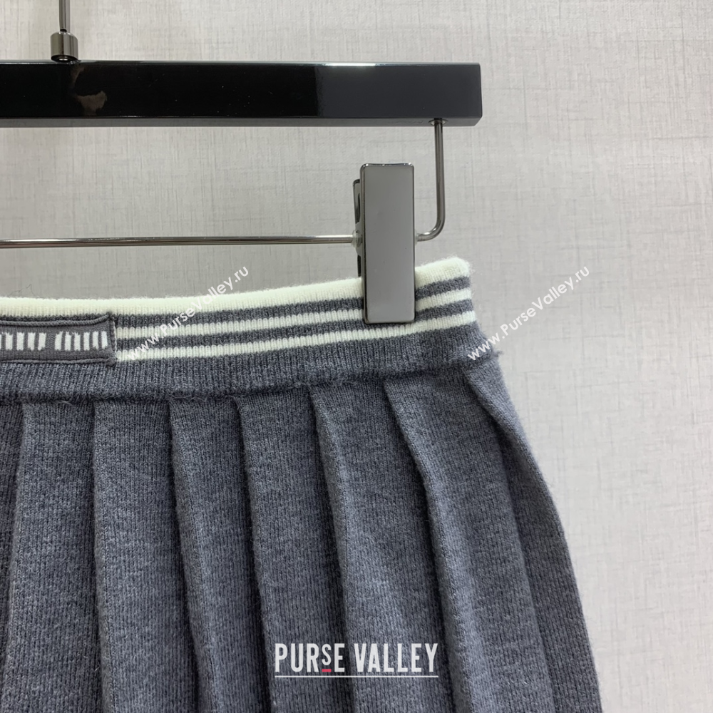 Miu Miu Wool Knit Polo Shirt and Skirt Set Grey 2025 M110506 (QI-251105009)