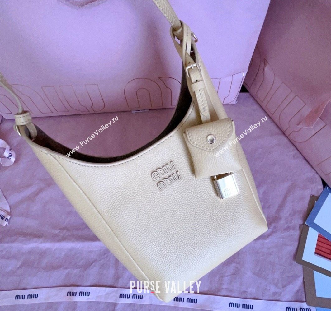 Miu Miu Leather bucket bag Ginista Yellow 2025 5BE099 (JD-251121059)