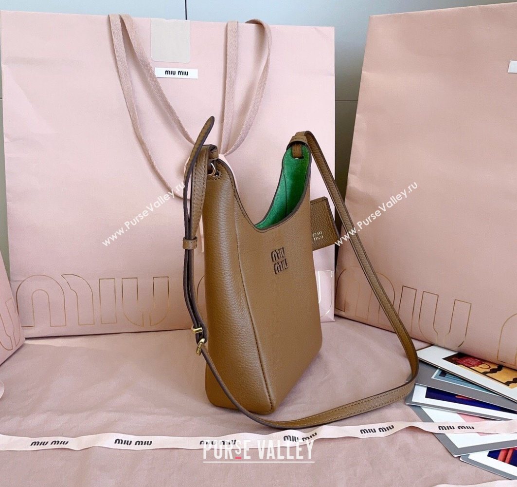 Miu Miu Leather bucket bag Caramel Brown 2025 5BE099 (JD-251121062)