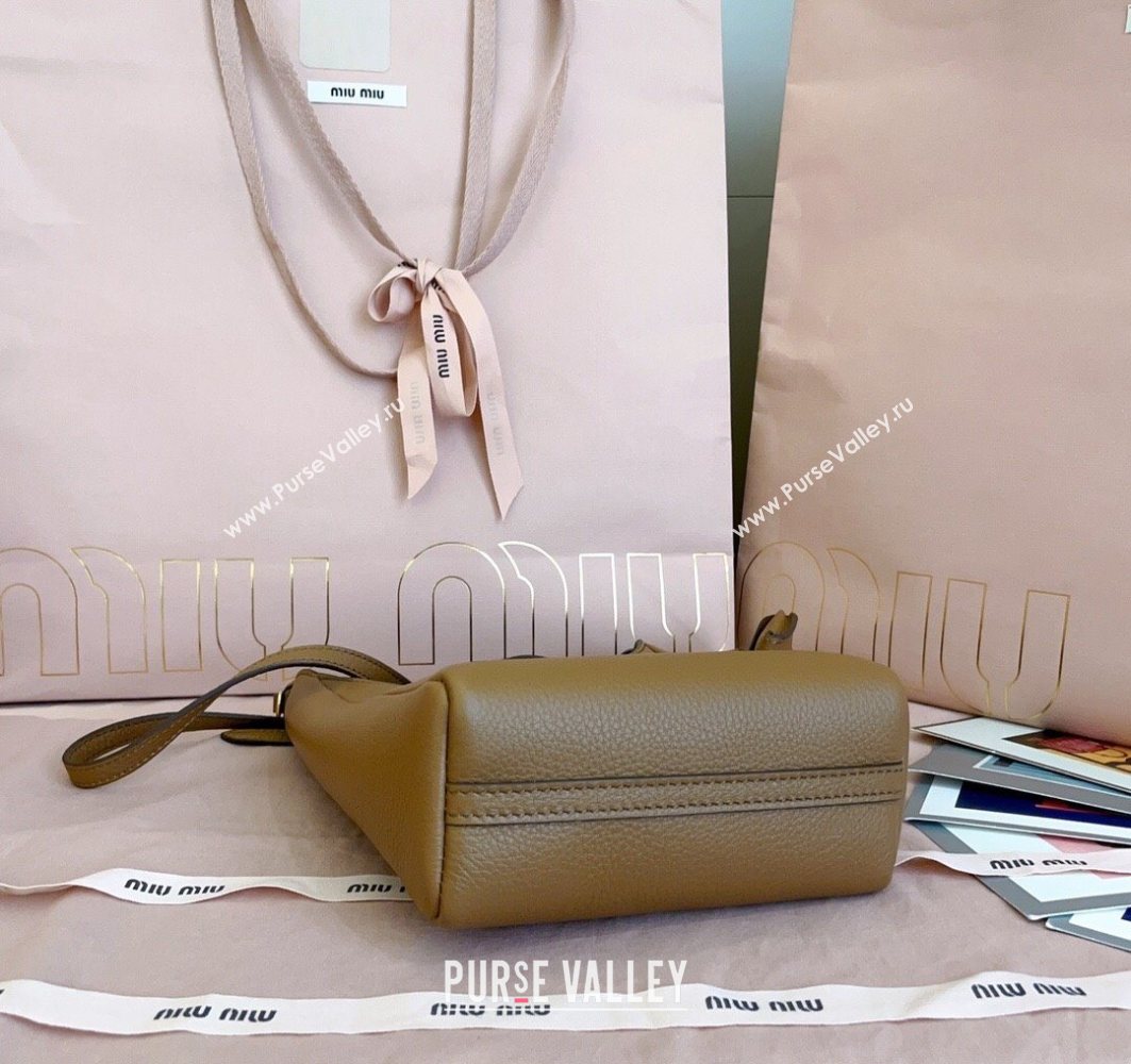Miu Miu Leather bucket bag Caramel Brown 2025 5BE099 (JD-251121062)