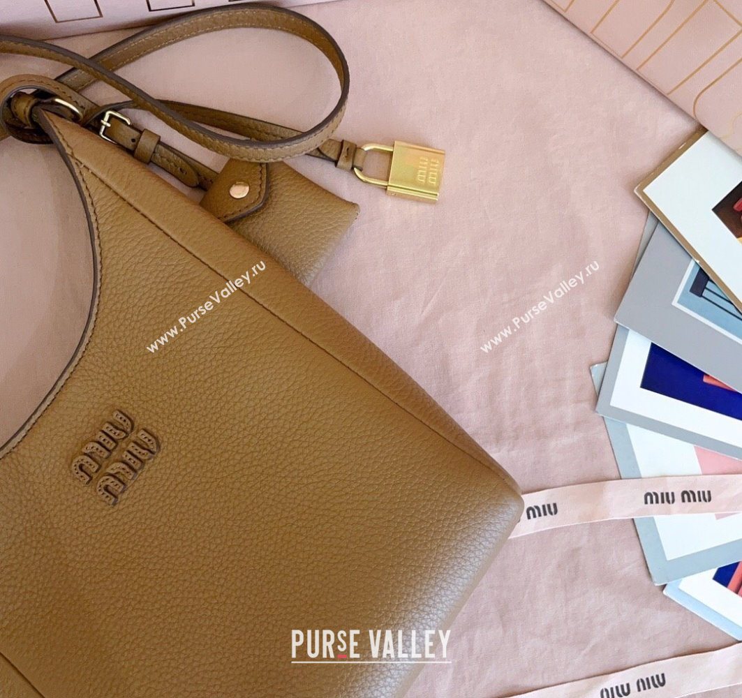 Miu Miu Leather bucket bag Caramel Brown 2025 5BE099 (JD-251121062)