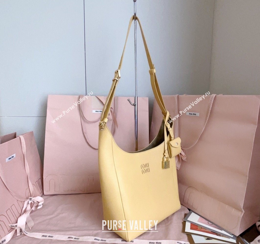 Miu Miu Leather bucket bag Yellow 2025 5BE098 (JD-251121063)