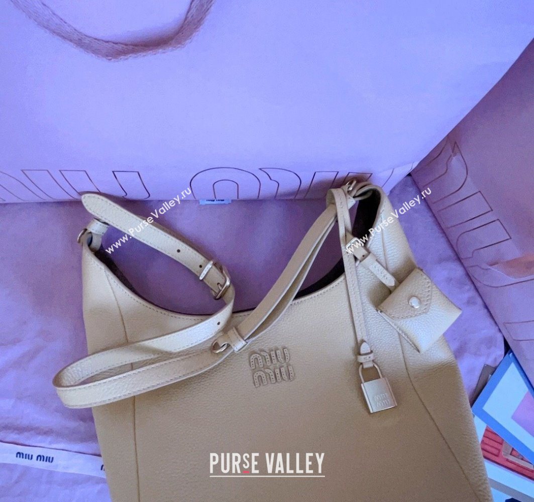 Miu Miu Leather bucket bag Yellow 2025 5BE098 (JD-251121063)