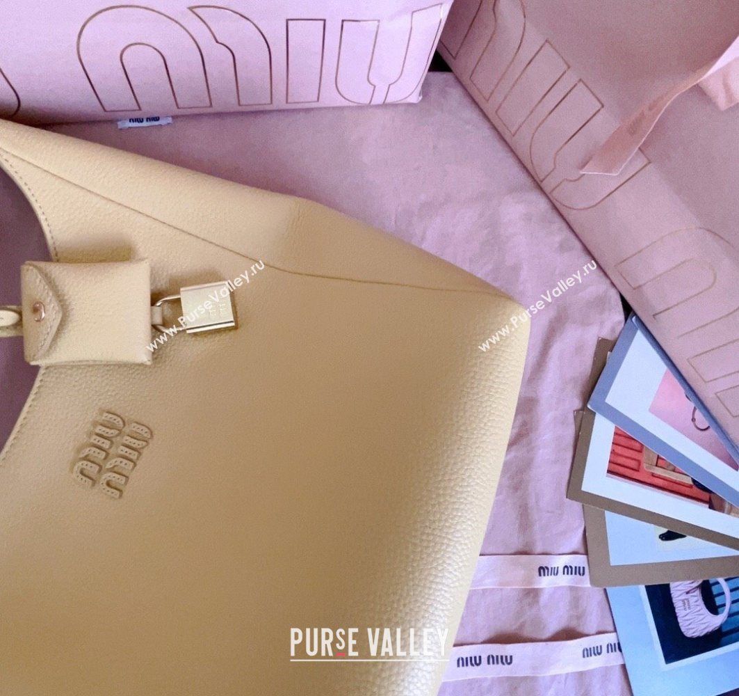 Miu Miu Leather bucket bag Yellow 2025 5BE098 (JD-251121063)