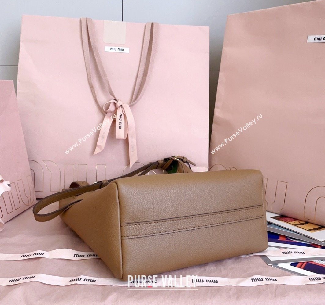 Miu Miu Leather bucket bag Caramel Brown 2025 5BE098 (JD-251121066)